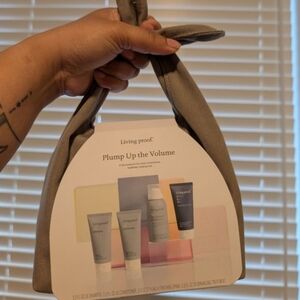 Living Proof 4 PCs hair bundle